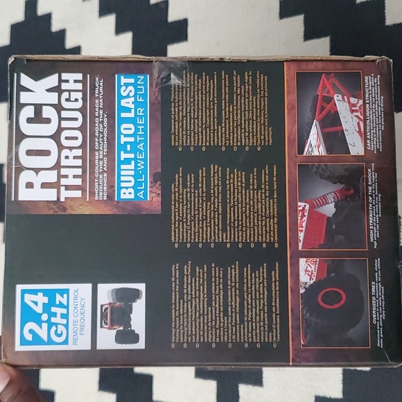 Blue Rock Crawler 1:18 Scale 4WD Rally Car 2.4GHz Radio Control RC Hobby Toy New - Picture 13 of 13